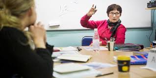 Ni får också följa med reportern henryk och andra personer på äventyr och ibland får ni hälsa på i sagans värld. Teckensprakskurs Lar Dig Teckensprak Hos Medborgarskolan Medborgarskolan