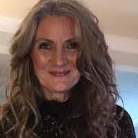 Bernadette Rowan's Instagram, Twitter & Facebook