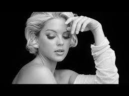 Katie Knipp's Instagram, Twitter & Facebook