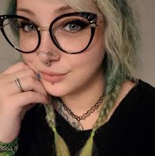 Emilee Michelle Landrum updated her profile picture.