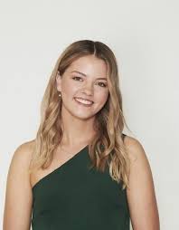 Farmer andrew has found love on the new season of australia's #1 dating show, farmer wants a wife. Alex Farmer Wants A Wife Her Age Last Name And Instagram