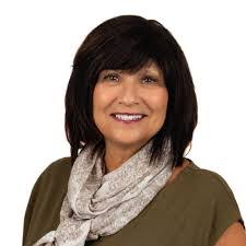 Glenda Beach's Instagram, Twitter & Facebook