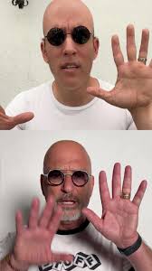 This is Howie do it. #halloween #howiemandel #propertybrothers