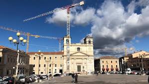 Terremoto de l'aquila completa 11 anos com homenagem silenciosa. 6 Aprile 2009 Ore 3 32 L Aquila Ricorda I Dieci Anni Dal Terremoto Vatican News