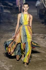 Feb 13, 2020 · abiti da cerimonia corti per signora. I 15 Abiti Da Cerimonia Lunghi Tendenza Moda Primavera Estate 2020