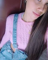 Las mujeres empoderadas nos rodeamos de mujeres bonitas ♡ Y las inseguras  con las feas ♡