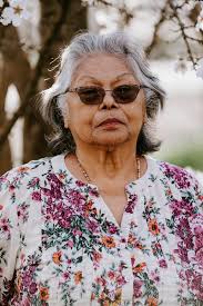 Merging mother and daughter photos?