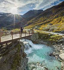 trollstigen center norway good morning صباح الخير صورتها بالقرب من الطريق الجبلي الشهير trollstigen في النرويج ابحث natural landmarks landmarks nature