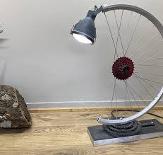 Pedro Aragón _ Escultura de Reciclaje