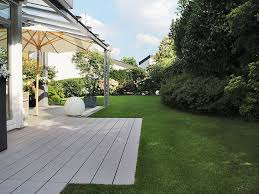 Terrasse terrassengestaltung garten garten auf der terrasse busch pflanzen grun blumen terrassenmobel holz nat terrassengarten garten garten terrasse. Ideen Zur Terrassengestaltung Mit Bildschonen Beispielen Terrassengestaltung Aussenboden Terrasse