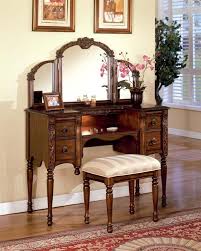 Classical Bedroom Vanity Table Jpg 600 750 Bedroom Vanity Set Antique Vanity Table Vanity Table Vintage