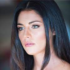 La carriera di daniela ferolla, nata in provincia di salerno nel maggio del 1984, è in rapidissima ascesa. Daniela Ferolla Official Startseite Facebook