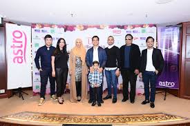 Dia semanis honey, menampilkan siti nordiana! Yang Menarik Tentang Pementasan Dia Semanis Honey Muzikal Sensasi Selebriti