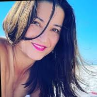 10+ "Claudia Baeza" profiles