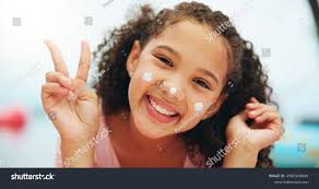 34+ Thousand Children Peace Sign Royalty-Free Images, Stock Photos &  Pictures