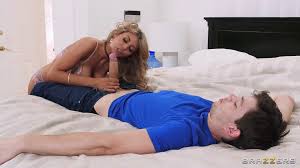 ▷ Peta Jensen В How Could You! The Best Of Cheating (Фото 4) | Brazzers