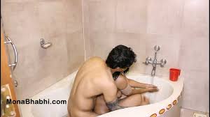Desi indian Mona First time fucking in bathroom With hindi sexy audio -  XNXX.COM