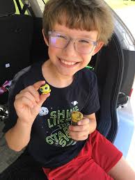 What do geocaching acronyms mean when logging finds?