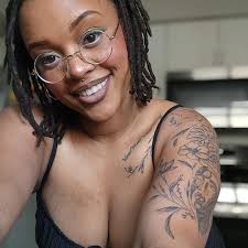 Who can provide event decorations for a wedding reception in Henderson?