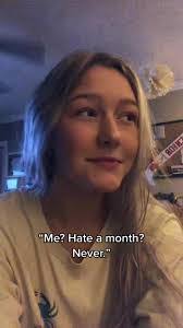 Kirsten Cartwright's Instagram, Twitter & Facebook