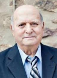 Russell Albanese's Instagram, Twitter & Facebook