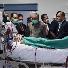Menteri perumahan dan kerajaan tempatan, zuraida kamaruddin hadir bagi keputusan prosiding inkues kematian anggota bomba, muhammad adib. Siapa Ada Kereta Tolong Bawa Bomba Melayu Ini Ke Hospital Ini Kisah Sebenar Adib Di Serang
