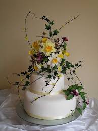 Daffodil Wedding Cake Daffodil Wedding Wedding Cake Fresh Flowers Daffodil Cake