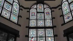 Lawang sewu lawang sewu merupakan sebuah gedung di semarang, jawa tengah yang merupakan kantor dari nederlandsch indishe spoorweg pada masa perjuangan gedung ini memiliki catatan sejarah tersendiri yaitu ketika berlangsung peristiwa pertempuran lima hari di semarang (14. Pesona Di Balik Kisah Misteri Lawang Sewu Semarang Pikniek
