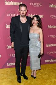She is married to actor steve howey. Sarah Shahi And Steve Howey Announce Separation Who Is The Shameless Star S Future Ex Wife
