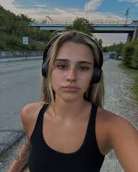 Aubrey Ober - Free pics, galleries & more at Babepedia