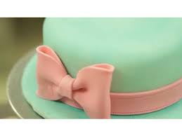 Pin By Susie Susie S Creative Confec On Cake Cookie Decorating Tips Tricks And Supplies Bow Cakes Fondant Bow Fondant Bow Tutorial