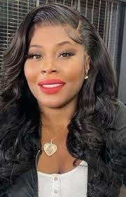 Tracy Dee's Instagram, Twitter & Facebook