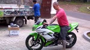 Ninja r warna hijau keluaran 2014 : Lihat Kawasaki Ninja Rr Se 150 2014 New Oto