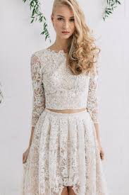 Um diesen besonderen tag auszuschmücken, soll die hochzeitsfeier einzigartig sein und es darf auf keinen fall langeweile aufkommen. Pin On Wedding Dresses