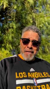 Wallace Knott Jr. (@its_knott_art) • Instagram photos and videos