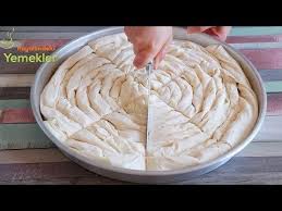 yufkaya un serptim citir citir muhtesem bir tepsi boregi oldu citir borek tarifi kolay borek youtube yemek tarifleri yemek yiyecek ve icecek