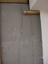 Repairing cracks in basement walls. Cracks In Foundation Walls Radonseal Diy Basement Solutions