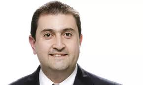 Willian Hidalgo 'embellece' a P&G