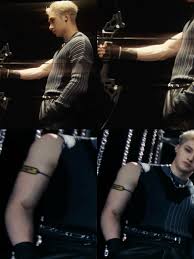 ㅂㅊ on X: bang chan and his arms. the veins. ohmygod.  t.coVcGt3aa4Fj  X