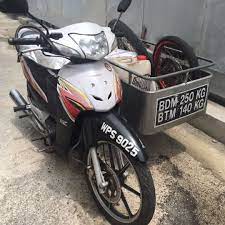 Di hadapan, ia lengkap dengan dua pasang fork dan tayar, sama seperti skuter popular mereka tricity yang tidak dijual di malaysia. Honda Wave 100 Motosikal Roda Tiga Motorbikes On Carousell