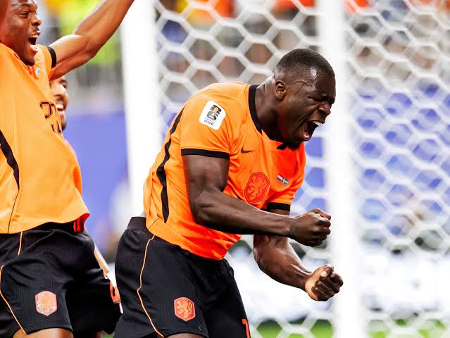 Brobbey in duel met de Zweden