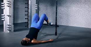 Door je hamstring te trainen heb je minder kans op het oplopen van blessures en wordt je algehele beenkracht sterker. Tutorial So Geht Der Hamstring Curl Evo Fitness