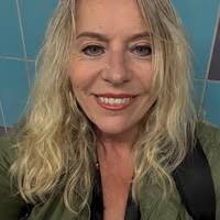 50+ "Abigail Young" profiles