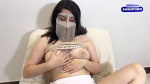 دختر شیرازی یه جوری با باتپلاک تو کونش بازی میکنه که سه بار ارضا میشه P |  Xasiat