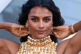 Simone Ashley showing up to the F1 premiere despite being cut out of the  movie... she's a better person than me : r/Fauxmoi