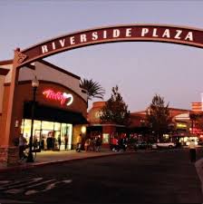 Shopping Center In Riverside That Is Nothing But Food Wtf I Do Not Want To Go Shopping In Restaurants Riverside Plaza Riverside California Riverside