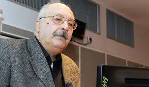 Academia Română i-a retras diploma „Meritul Academic” scriitorului Alex  Mihai Stoenescu, după protestul a 30 de universitari