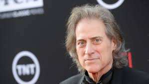 Muere Richard Lewis, actor recordado por “Curb Your Enthusiasm”, a los 76  años