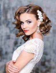 Gibson tuck hairstyle when considering wedding hairstyles for medium hair, you can't go far wrong with the elegant gibson tuck. Wedding Hairstyles For Medium Length Curly Hair Curly Bridal Hair Short Wedding Hair Trendy Wedding Hairstyles