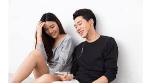 Apakah itu cinta em g am bertanya. Jangan Salah Orang Dewasa Juga Bisa Kena Cinta Monyet